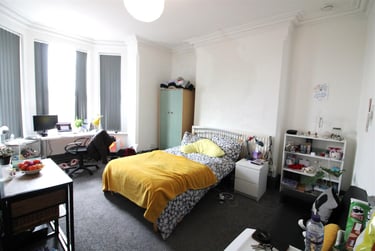 1 bed flat, Park Road, Lenton, Nottingham, NG71JG - Image 1